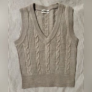 Anthropologie Lilac Grey Cable Knit V-Neck Sweater, size XS